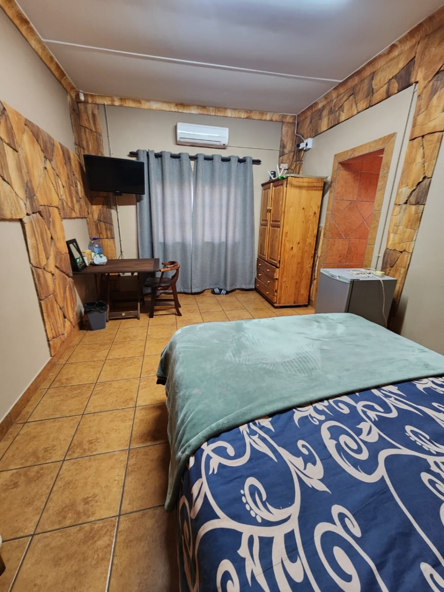 To Let 7 Bedroom Property for Rent in Kathu Northern Cape